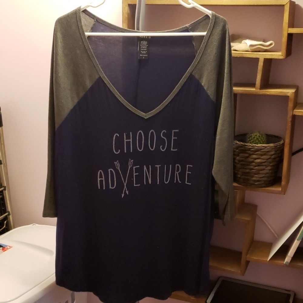 V-neck 3/4 Sleeve "Choose Adventure" Blue and Gray